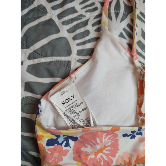 Roxy Swim Set Of 3 Pieces XL Shorts Are Medium But It Fits As A Set XL - Picture 14 of 16